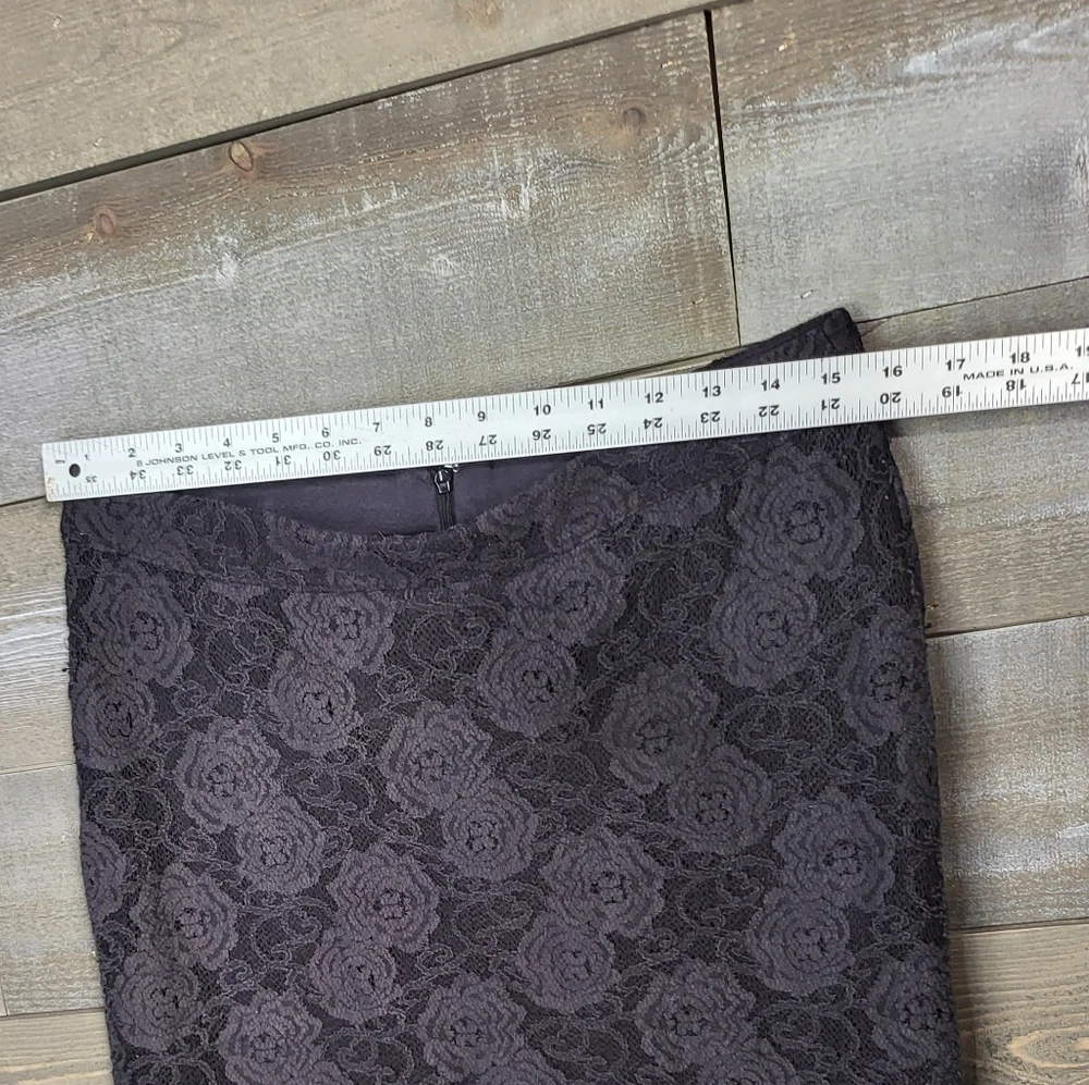 Anthropologie Maeve Alva Black/Gray Floral Lace Straight Pencil Skirt